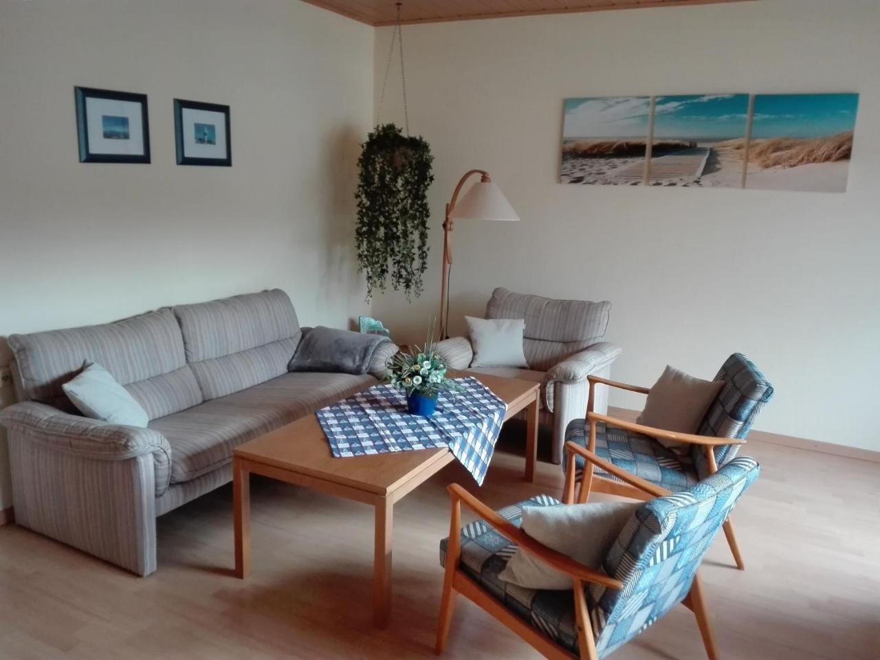 Beautiful Apartment In Bodenwerder With Balcony Екстер'єр фото